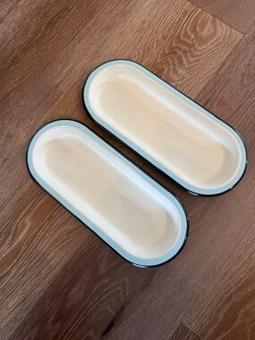 Set of 2 Cream Enamel Oval Trays with Blue Rim